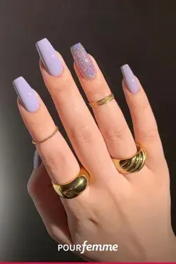 Unghie gel lunghe: nail art estive e chic \ Long gel nails: summer and chic nail art