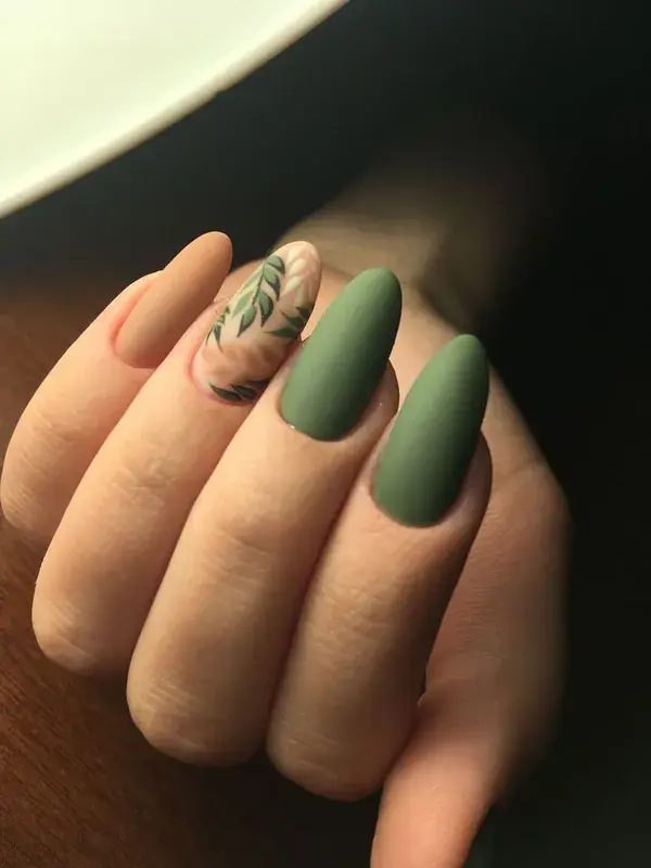 Autumn 2022 nails idea