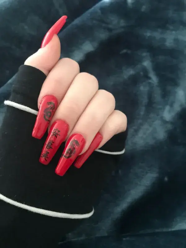 Red  nails