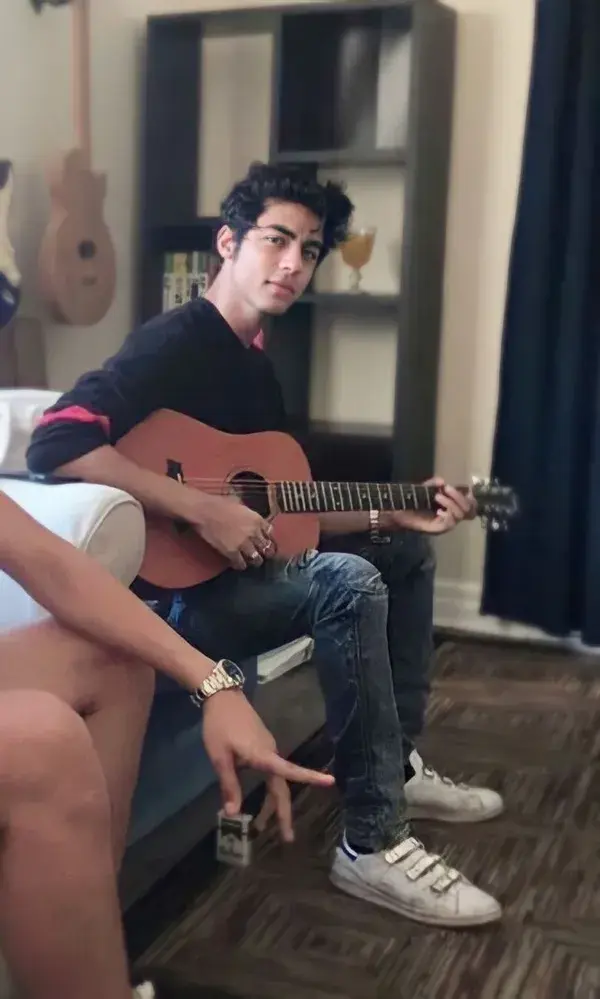 Aryan Khan ❤️ Shahrukh Khan’s Son