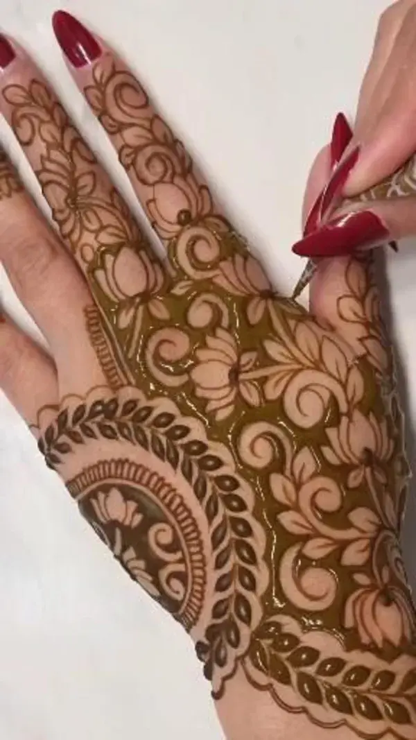 Henna mehndi design for bridal....