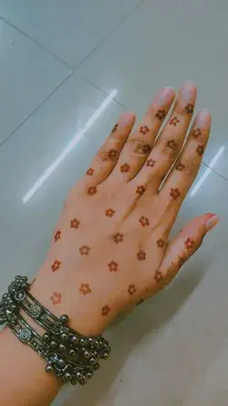 tiny henna