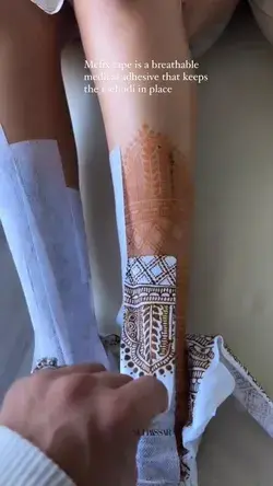 Here's an easy hack to get that perfect henna design without losing on your comfort ❤️