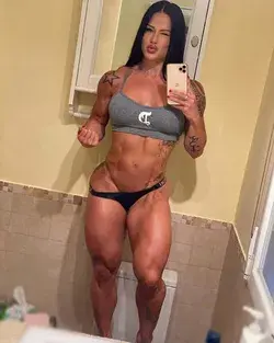 www.girlswithmuscle.com