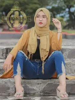 Jeans open legs ready for sex Hot sexy Big Boobs Hijab girl stylish pose pussy ass fuck