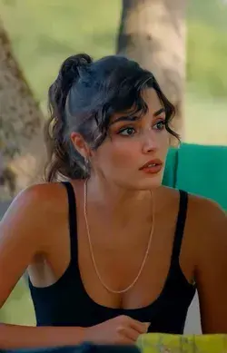 Hande Erçel 💕