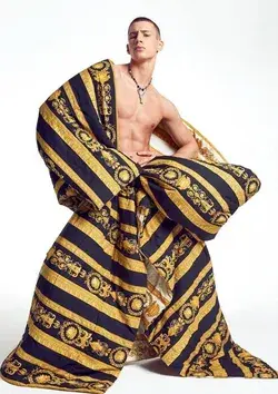 www.versace.com