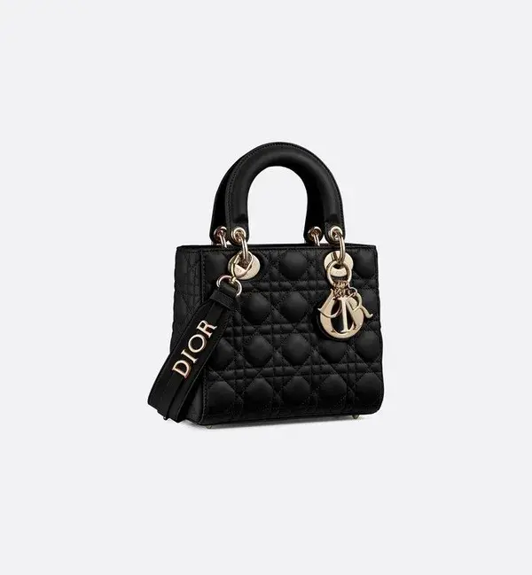 www.dior.com