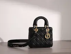 women bag square bag Color black