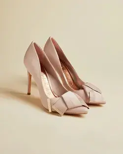 greenweddingshoes.com