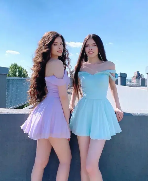 Twin Girls Outfits Ideas