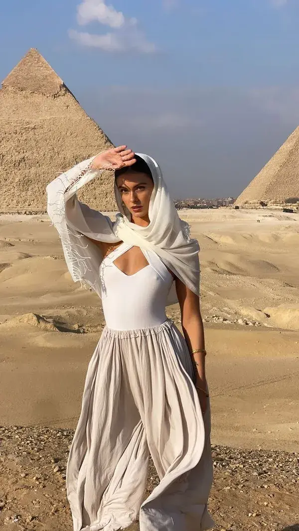 Carmella Rose in Egypt - 4 December 2022