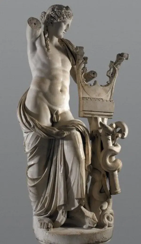 Apollon - réplique romaine datant du deuxième siècle avant JC ( BRITISH MUSÉUM)