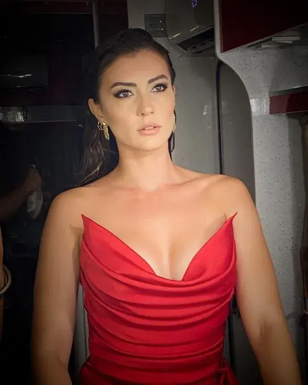 Burcu Özberk coloring