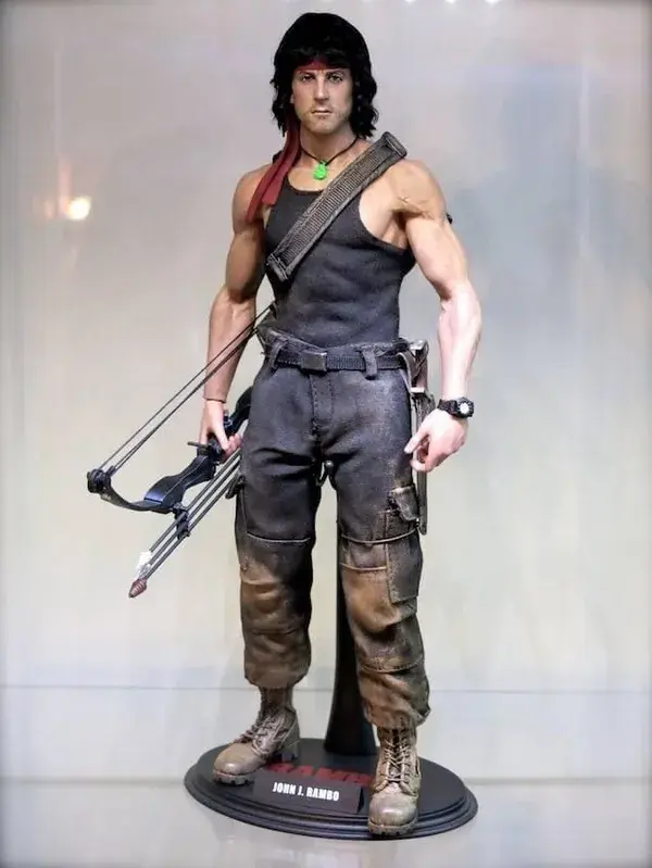 John Rambo 1:6 figurine