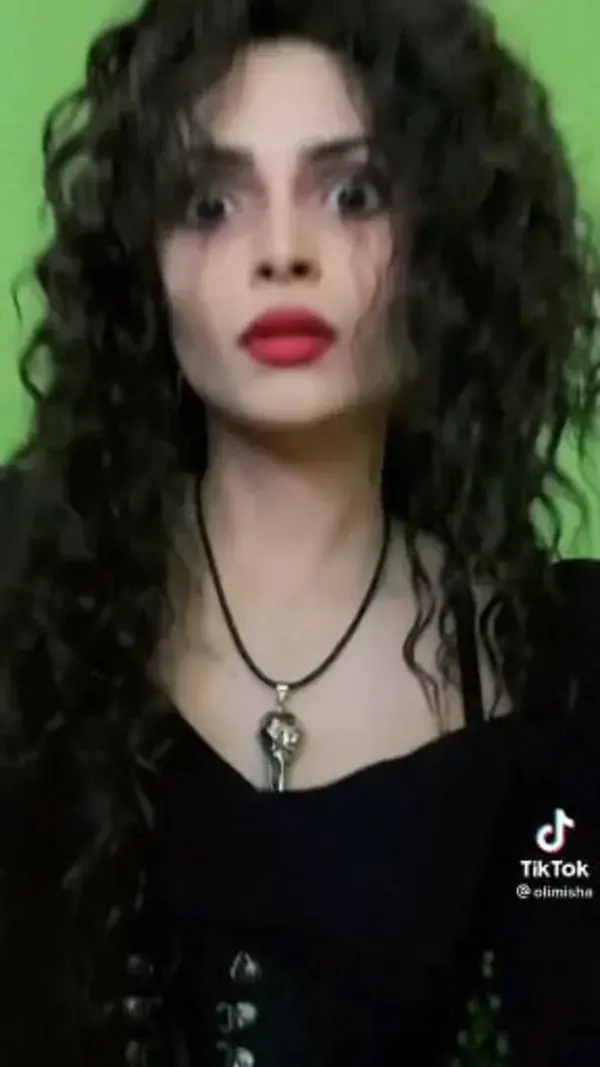 Makeup tutorial on cosplay Bellatrix Lestrange from Harry Potter from (@olimisha)