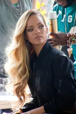 Rihanna sports Light Ombre Balayage Hair Color