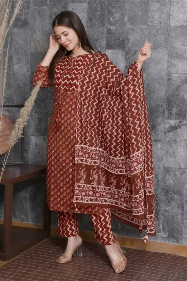 Beautiful and Quality cotton Kurti Set with Malmal Dupatta