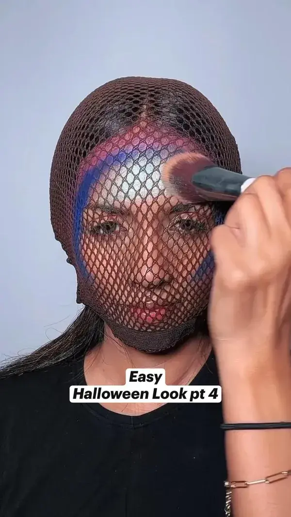 Easy Halloween Look pt 4 - Mermaid 🧜‍♀️ omg please watch till the end I’m proud of this ♥️