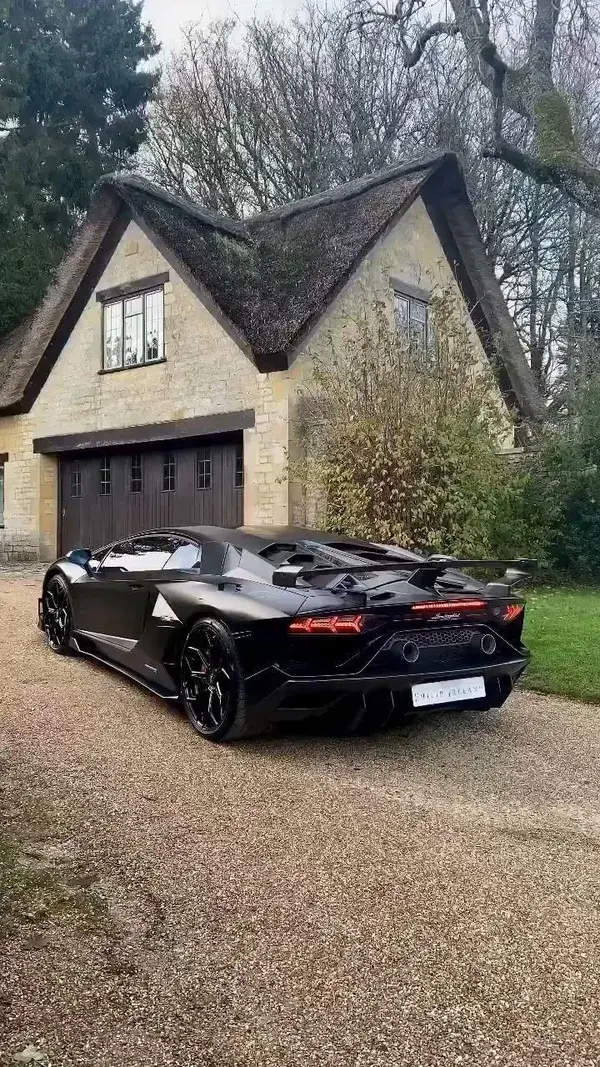 Lamborghini Aventador SVJ