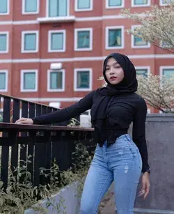 Jean 👖 In Hijabstyle Outfit Idea 🖤