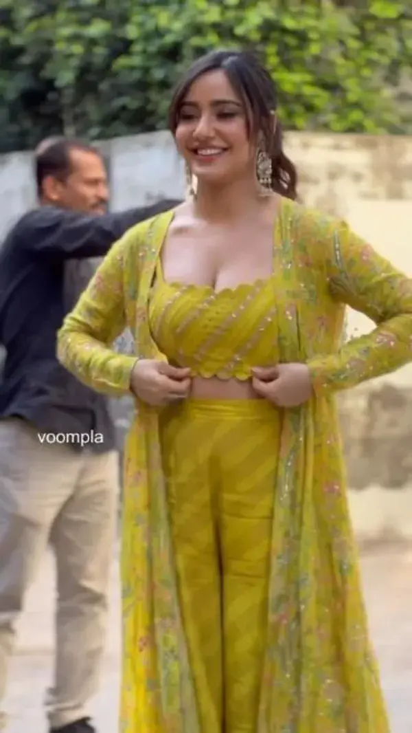 Neha Sharma Video