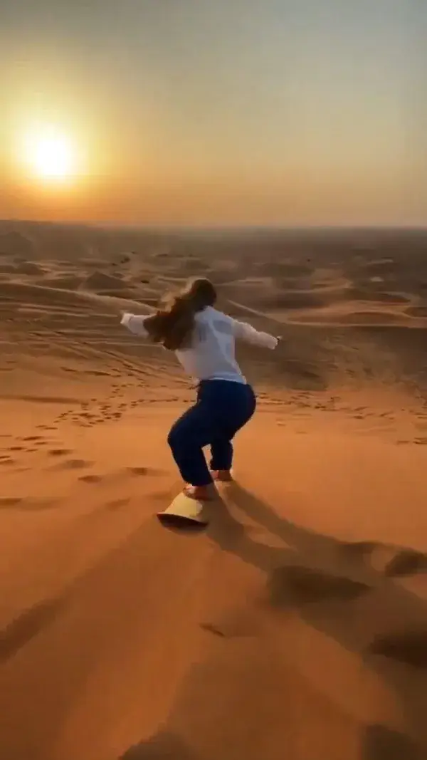 Sandboarding in Dubai, how amazing is this