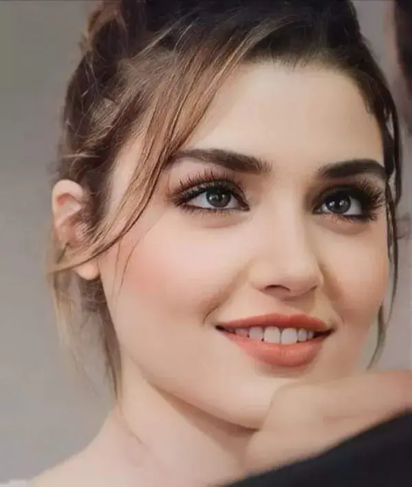 Hande Erçel