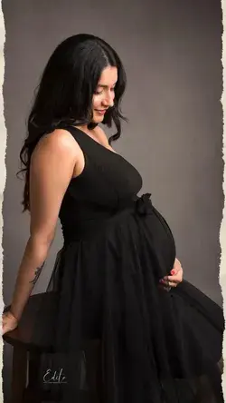 Pregnancy photography in black dress in Pune