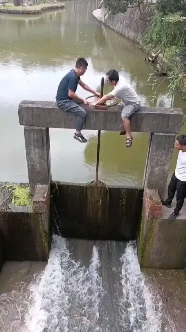 water gate opening