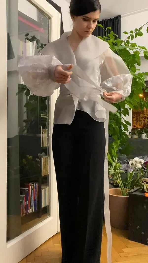 Hand painted silk Organza Blouse with big sleeves - how to tie the belt