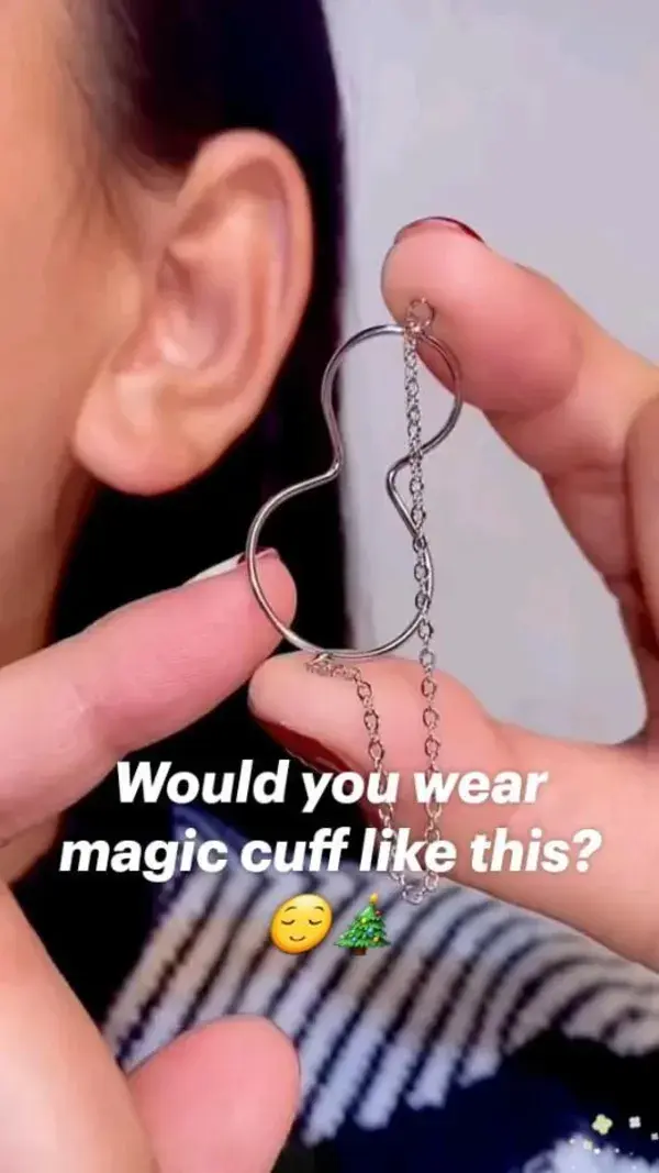 Would you wear magic cuff like this? 😌🎄