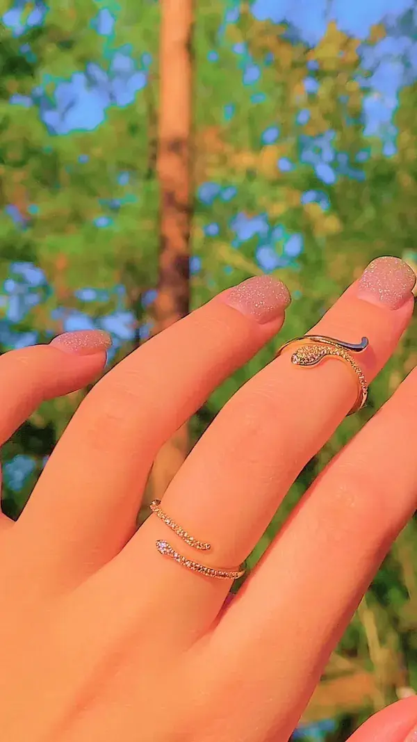 Sparkly snake rings