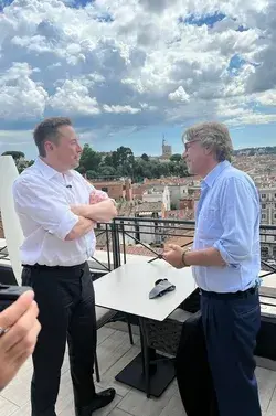 Elon in Rome