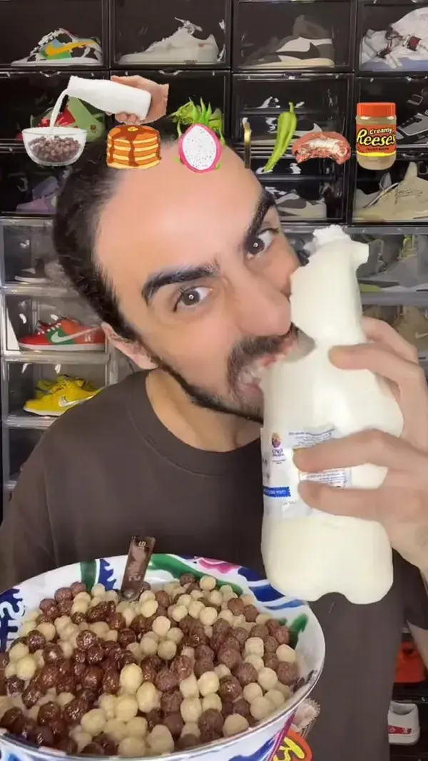 Food ASMR Eating Cereal and a Bottle of Milk 🥣 🥛