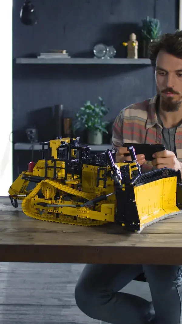 Rasante Fahrzeuge & faszinierende Technik. Jetzt LEGO Technic-Modelle entdecken!