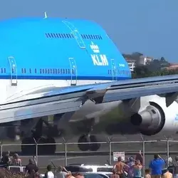 Never underestimate a 747!