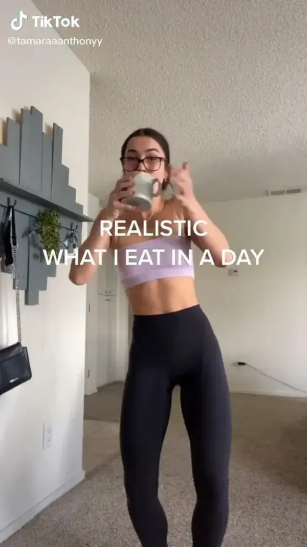 realistic what i eat in a day
