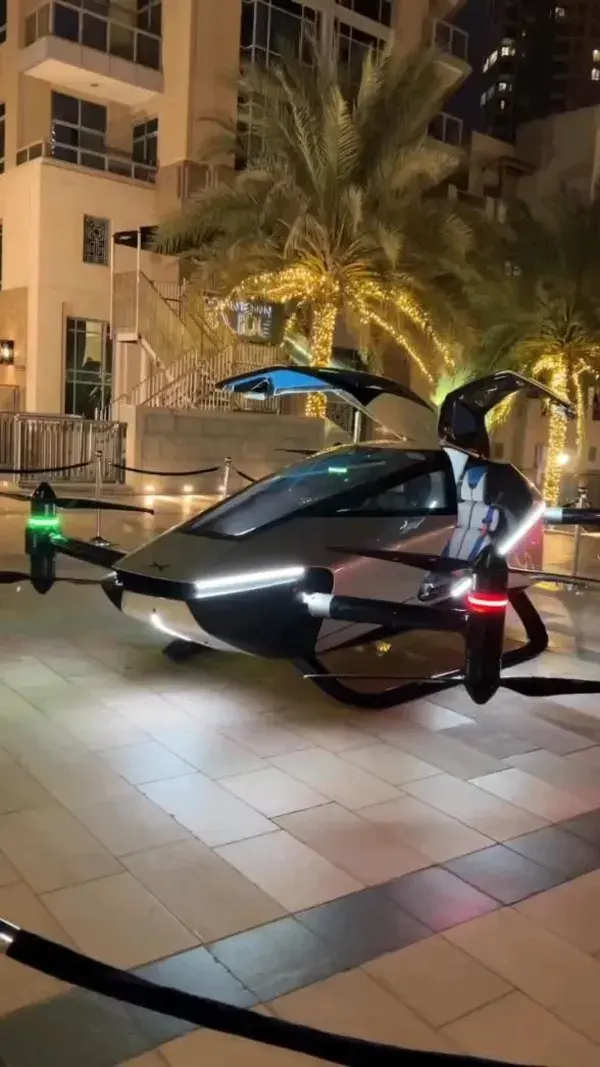 😲 XPeng X2 Amazing Flying Car 😍