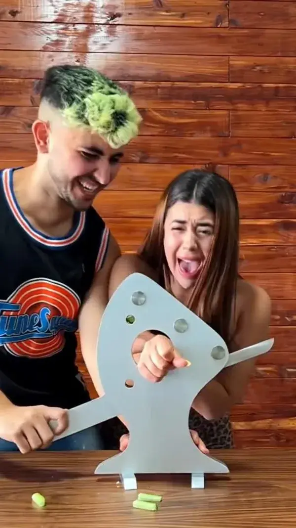 WILD Arm SLICER Magic! 🤯 Her Reaction! 😂 Funny Prank Video