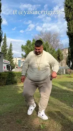 turkey tiktok videos / funny portly guy dancing video / Yasin Sengiz tiktok dancing guy