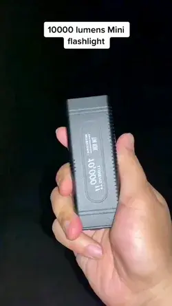10,000 Lumens flashlight