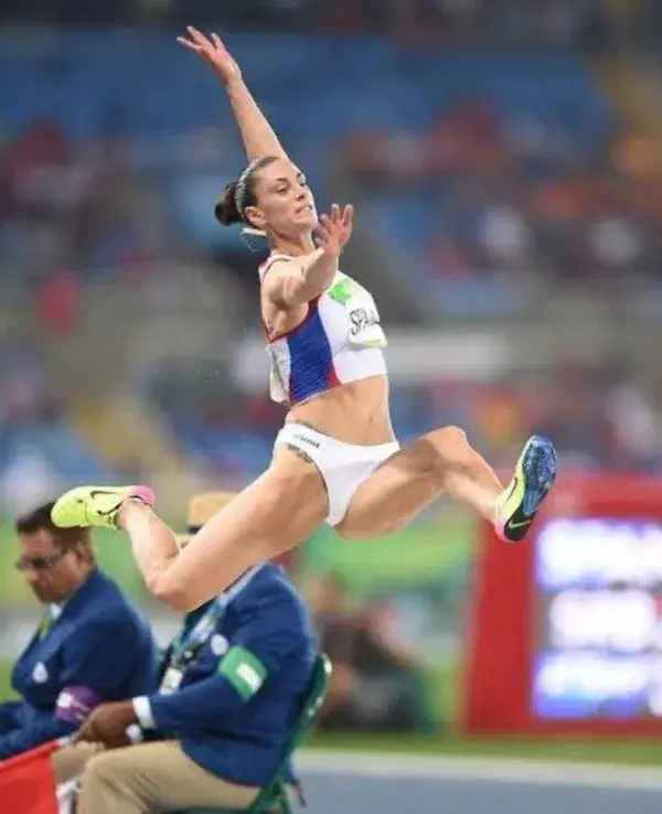 These Perfectly Timed Sports Photos Should Totally Win a Gold Medal