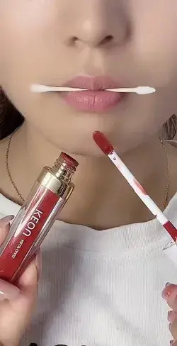 Aesthetic Red Lipstick 👄