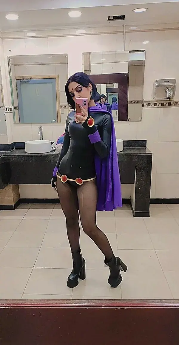 Cosplay Raven