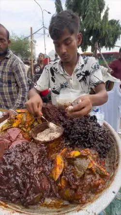 Feel like a sweet treat on the streets of Bangladesh? 🍭🇧🇩🤷🏽‍♂️ We got you covered 🥰