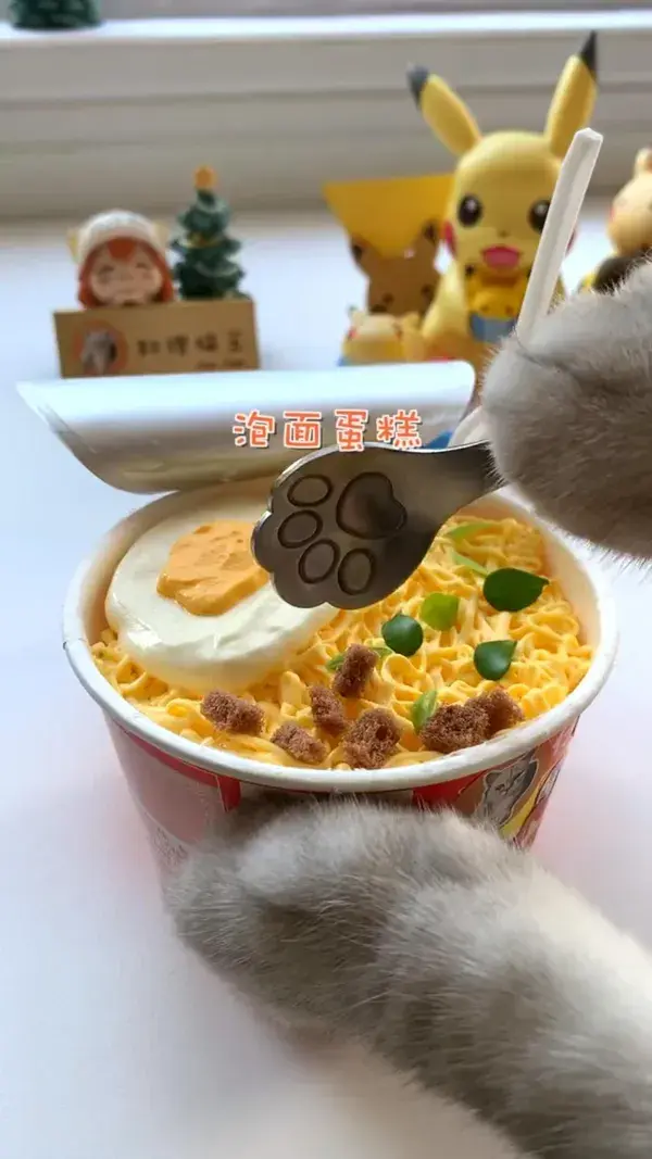 Instant noodle cake