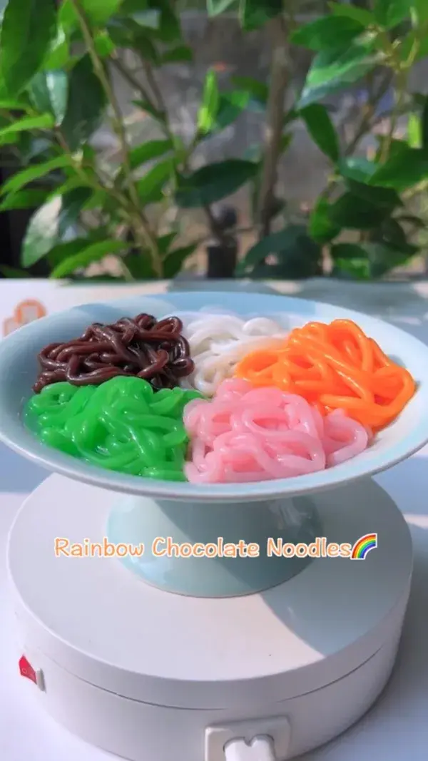 Chocolate can make noodles!