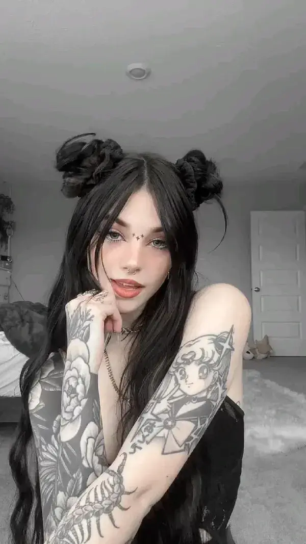 nonsalemwitch on TikTok 😍