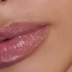 Lipgloss makeup fashion